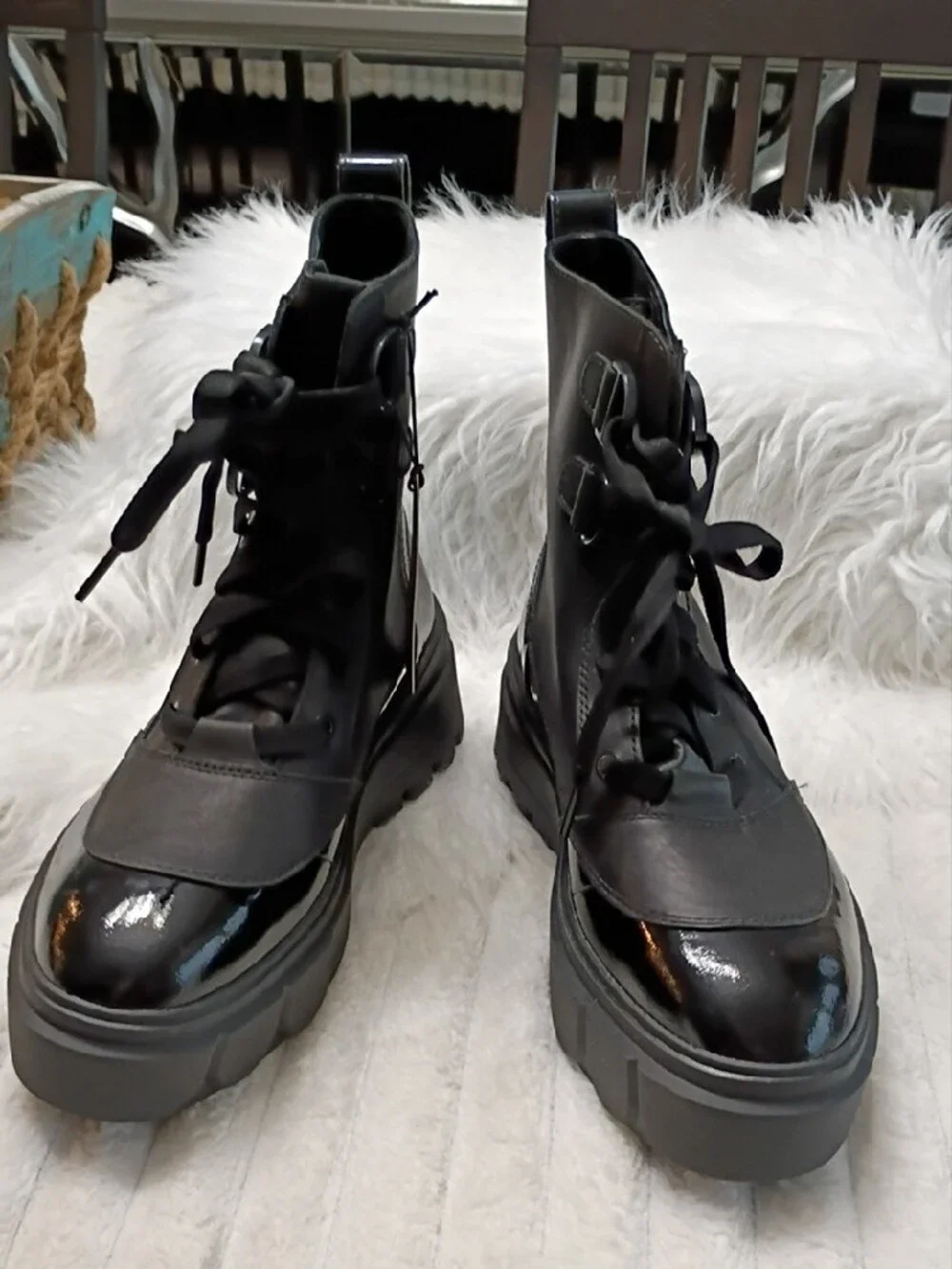New Sorel Caribou X Women's Black Lace-Up Waterproof Chunky Platform Boots 11